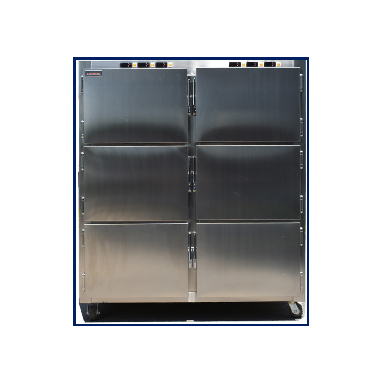 Kakšno temperaturo mora vzdrževati hladilni sistem pri shranjevanju trupel v bolnišničnih mrlišnicah, da zagotovita ohranjanje in energetsko učinkovitost?